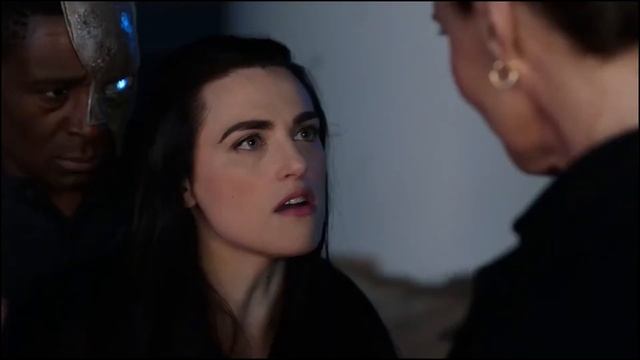 Lena Luthor - Love is a Bitch by Two Feet