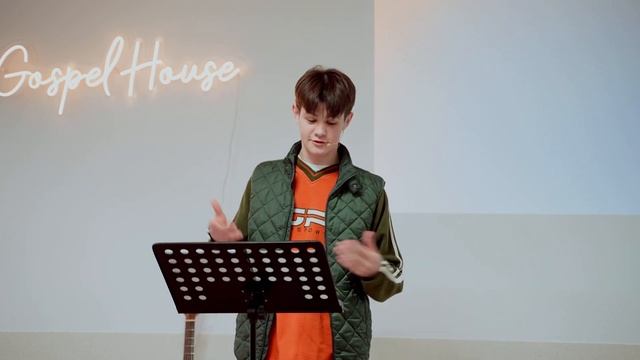 Осталось только верить | Макс Хвединич смотреть онлайн