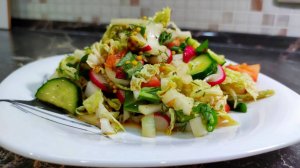 Салат с пекинской капустой и редиской. Лучшая заправка для салата. Рецепт салата.