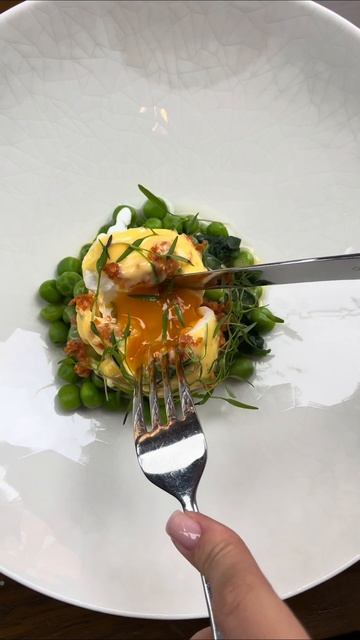 Зеленый горошек с яйцом пашот и чоризо в ресторане МА #ресторан #food #restaurant