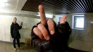 Контролёры гку и ГБР удерживают чужой паспорт. ручной мент бездействует и убегает в конуру.