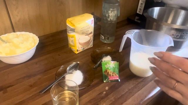 Пирожки из обалденного теста👍готовлю борщ 🥣 смотреть онлайн