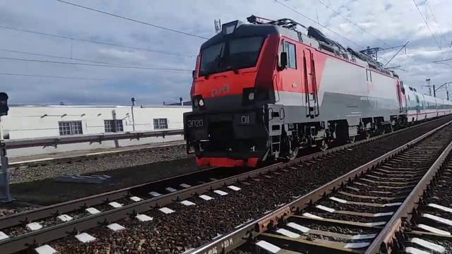 Электровоз ЭП20-011 С Вагонами Стриж Проходит О. П. Горький-Сортировочный смотреть онлайн