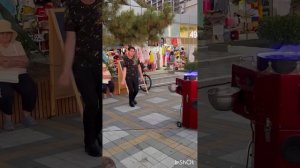 Знаменитый продавец сладкой ваты в Адлере!!!😃🥳😍