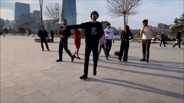 Супер Чеченская Лезгинка 2023 Девушка Танцует Красиво ALISHKA FAMIL Узбагойся Баку Ag Sheher смотреть онлайн