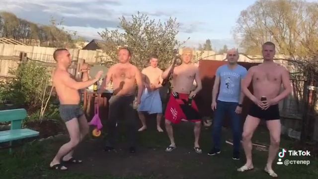 И в деревне тает лёд смотреть онлайн