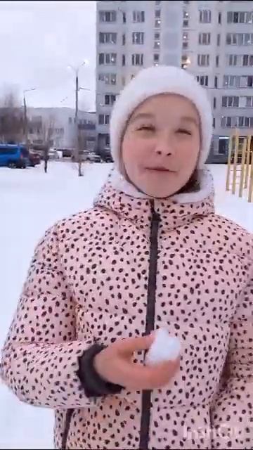 Дегустация боярышника (снег) #боярышник #снег #дегустация #мем
