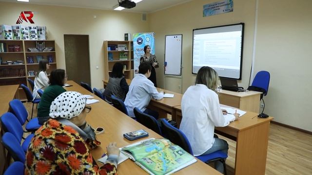 Медсестра Екатерина из Кокшетау разговаривает с пациентами на казахском языке
