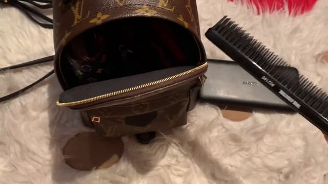 Revised What’s in my LV Palm Springs Mini Backpack 😱 смотреть онлайн
