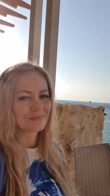 Завтрак в ресторане, прекрасный вид :) смотреть онлайн