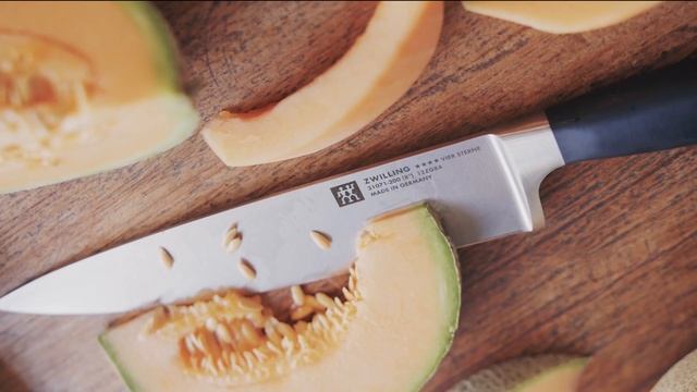 Вещь с историей в ваших руках. смотреть онлайн