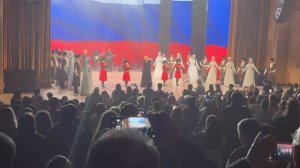 Народная артистка Ингушетии Айна Алиева исполнила на сцене Ставропольского дворца культуры и спорта