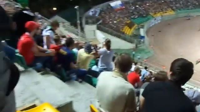 волна на стадионе Кубань. Матч ФК Краснодар-Реал Сосьедат Испания смотреть онлайн