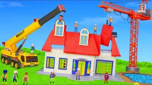 Краны строят игрушечный домик для детей