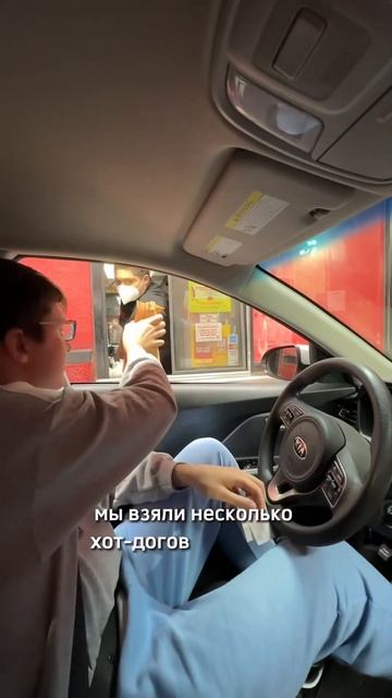 О самой популярной хотдожной Лос-Анджелеса🔥 #едасша #миграция #америка #хотдог #русскиевсша смотреть онлайн