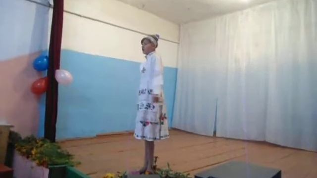 Байгузина Анастасия исполняет песню "Йылдыр - йылдыр" смотреть онлайн