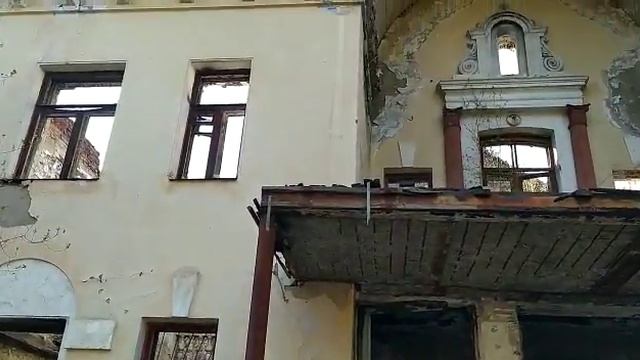 Лечебный корпус бывшего Бердского санатория разрушается смотреть онлайн