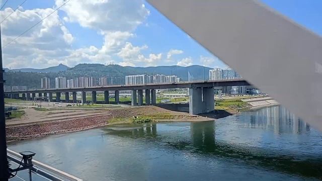 На электричке до станции Турбаза #красноярск #железнаядорога смотреть онлайн