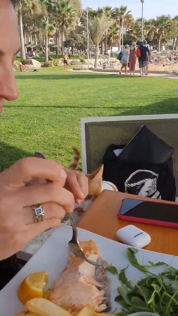 Пафос набережная сувениры коты много кафе рыбный ресторан 🏴☠️Подписывайтесь 🏴☠️#shorts(1) смотреть онлайн