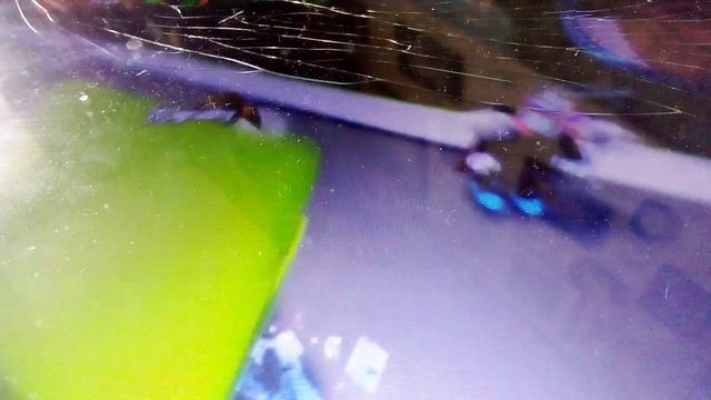 Лазаем по мусорным бакам и охотимся за вонючим мусором в роблоксе.Очень интересный симулятор мусора.