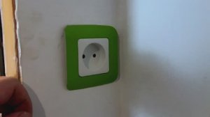 Как установить розетку _ Отверстие под розетку
