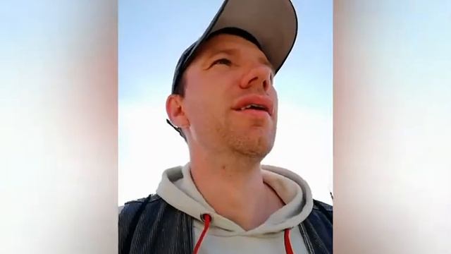 Хватит верить политическим партиям деятелям и активистам в Украине.