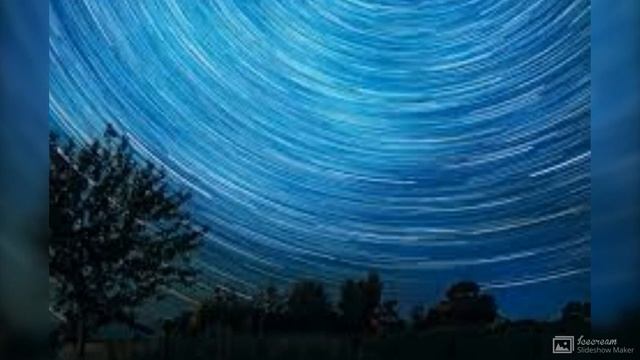 Вера Инбер Скупа в последней четверти луна...  муз. и исп. Лины Лаур,  фото из интернета