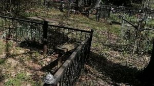 26.04.2025.С.Успенское.ГО Домодедово. Мародеры на погосте срезали калитки, пролёты на могилах.Обращ