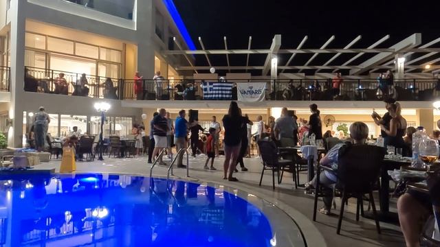 Греческий вечер в отеле Vantaris Palace. Greek evening in Hotel Vantaris Palace. смотреть онлайн