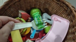 играем в детскую посуду