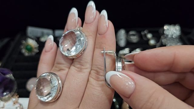 Украшения из шкатулок (б/у) 11.06 смотреть онлайн