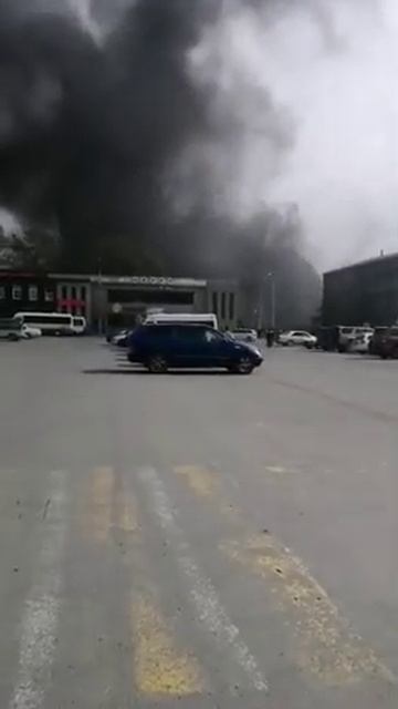 В Южно-Сахалинске на территории железнодорожного вокзала произошёл пожар смотреть онлайн