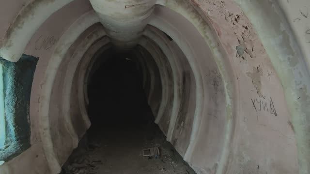 В пасти заброшки.