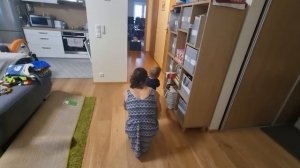 Учится скакать на осле, 2 г., 15.11.21