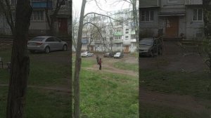 МАНКА ПАДАЕТ С НЕБА