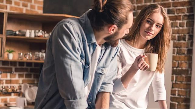 Истории из жизни. Свекровь в шоке: Она не верит, что у нас нет нерабочих дней! смотреть онлайн