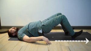 Сложно_спускаться_по_лестнице_Больно_приседать