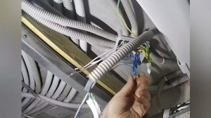 Монтаж электропроводки для потолочного ГКЛ потолка в распределительной коробке ecoplast
