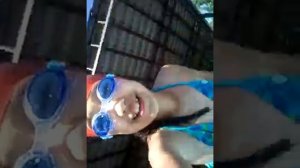 Купаемся в бассейне!!! В месте с лучшей подругой!