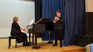 В. Бах. Венгерские мелодии. (Лев Гольдберг 9кл.-труба, Бажал Г. В. - ф-но)