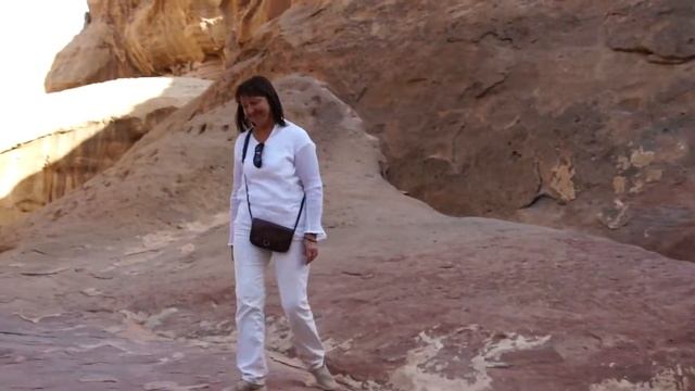 Пустыня Вади Рам. Восхождение на Мост Бурда смотреть онлайн