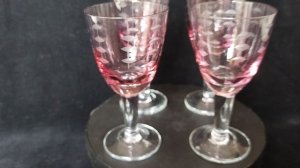 Марганцевое стекло рюмки