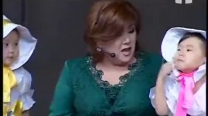 Ак шоола балдар хору динара акулова менен мээрим ырын ырдашты