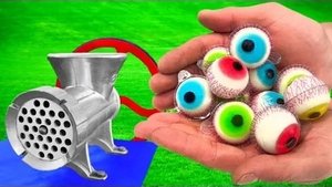 Мультики для детей .Нашли сьедобные глазки