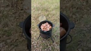 Свиные ребра в казане на костре !!!
