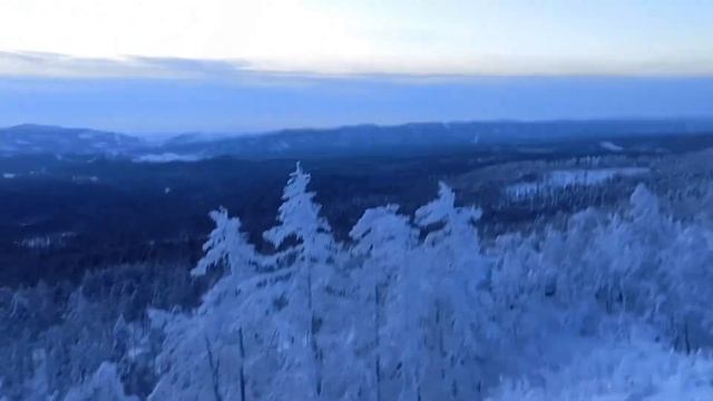 Синие скалы,лес и немножко Мы смотреть онлайн