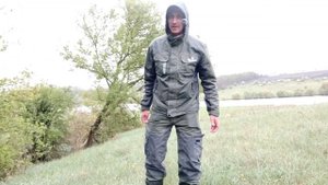 Бюджетный демисезонный костюм для рыбалки с мембраной. Стоит ли брать?