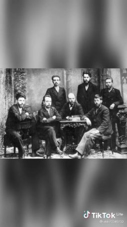 Как оккупировавшие Россию марксистские совки фотошопили историю