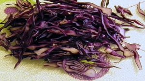 Салат с черной редькой и яблоком