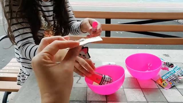 Обзор игрушек LOL party favor pack смотреть онлайн